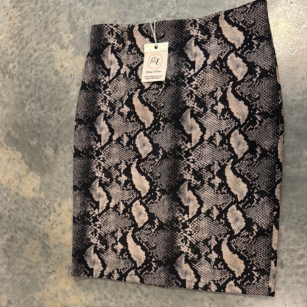 Snake Print Skirt - Black and Cream